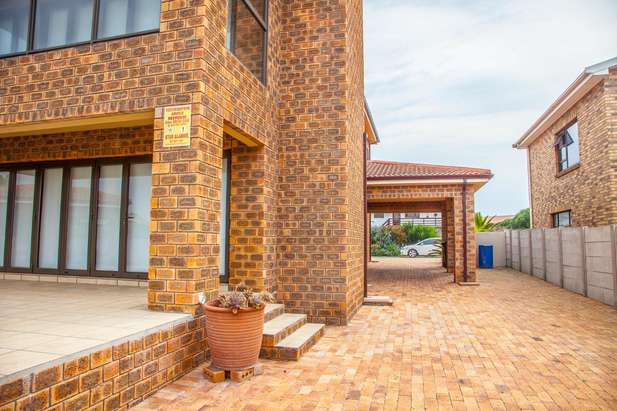 Yzerfontein Strandhuis view 4