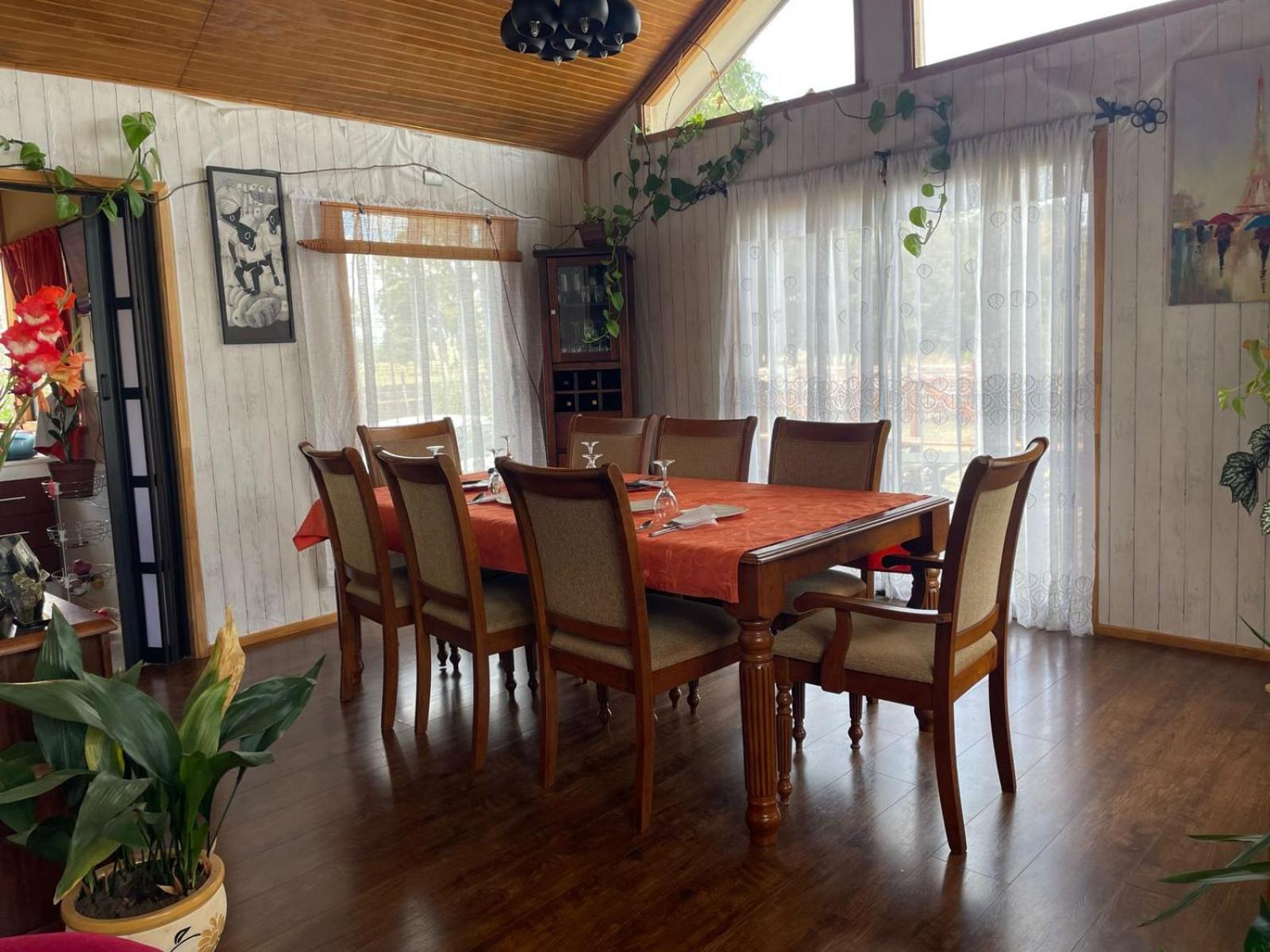 Casa de Campo Familiar, 4 dormitorios, 15 minutos Lago Ranco