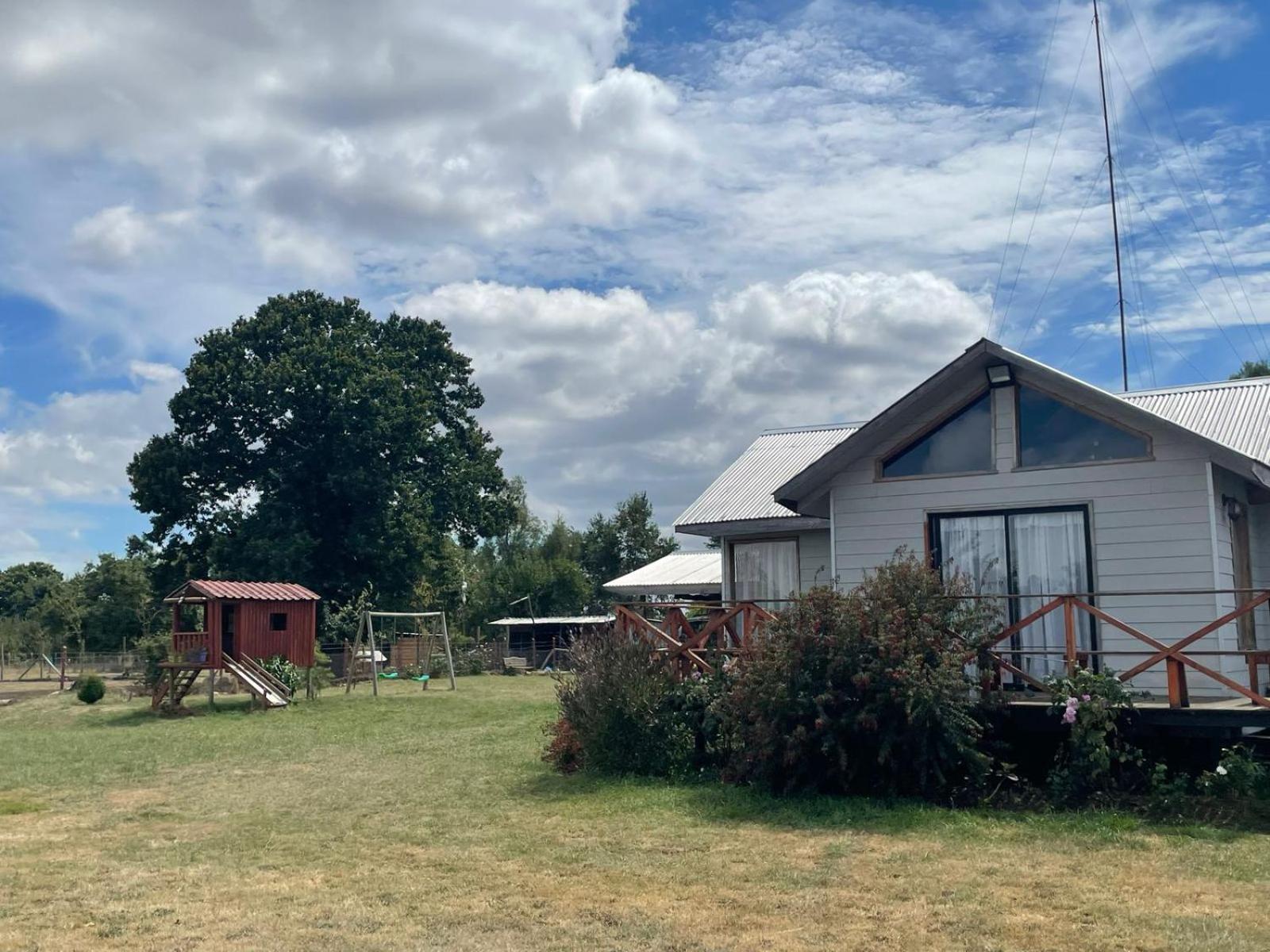 Casa de Campo Familiar, 4 dormitorios, 15 minutos Lago Ranco