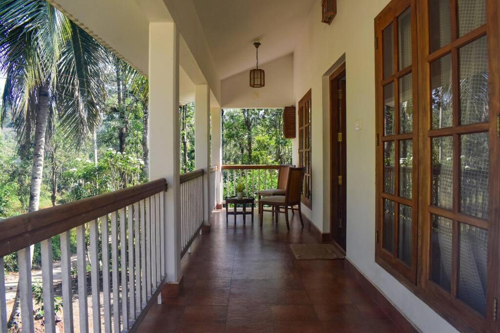 Green Shadows-The Tea Plantation Private Villa by Luxdens Hotels view 5