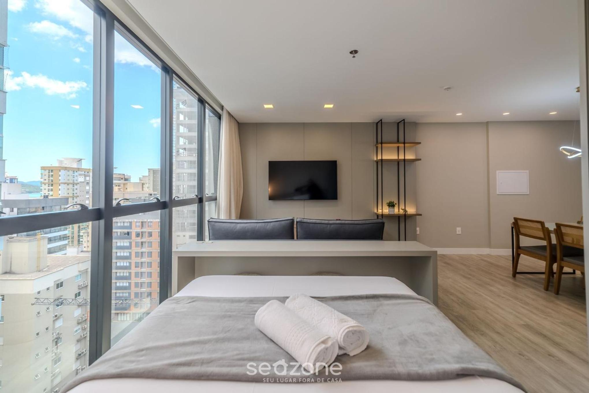 IFT - Ed. Infinity Tower Flat 350m from Meia Praia