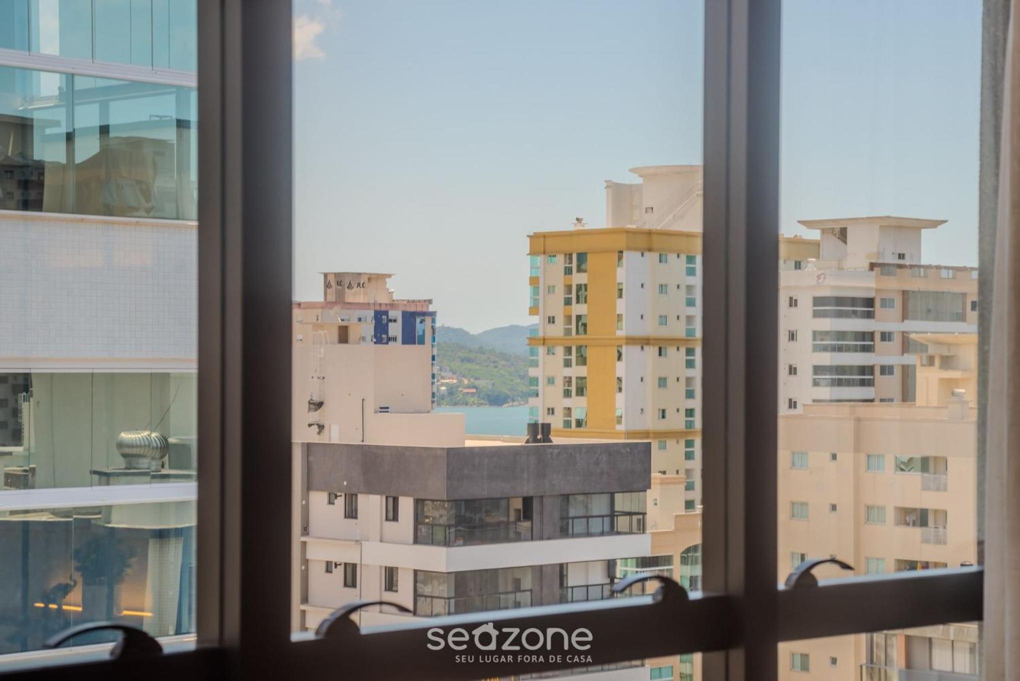 IFT - Ed. Infinity Tower Flat 350m from Meia Praia