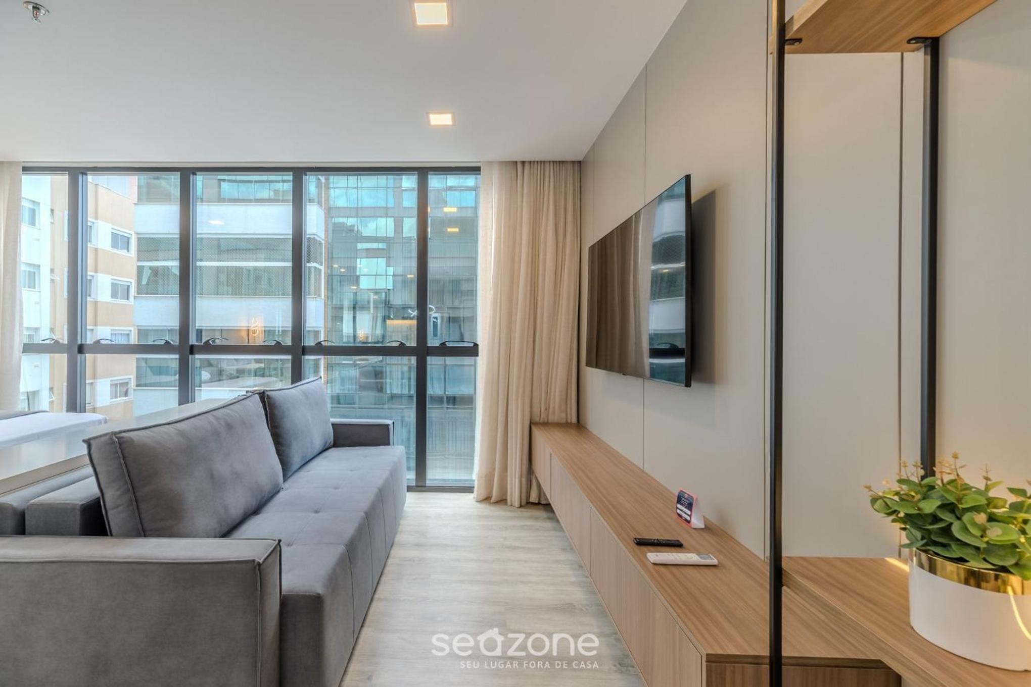 IFT - Ed. Infinity Tower Flat 350m from Meia Praia