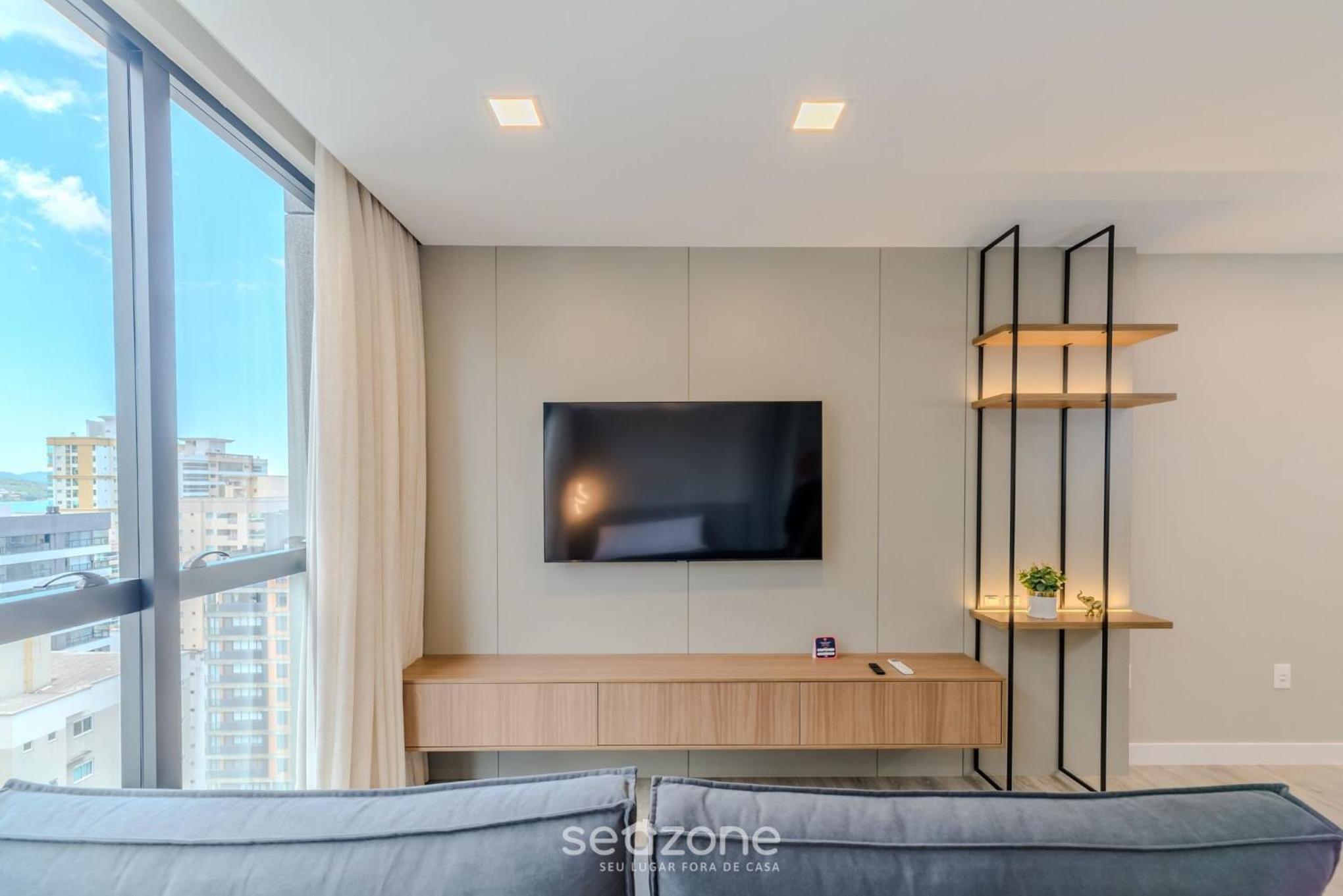 IFT - Ed. Infinity Tower Flat 350m from Meia Praia