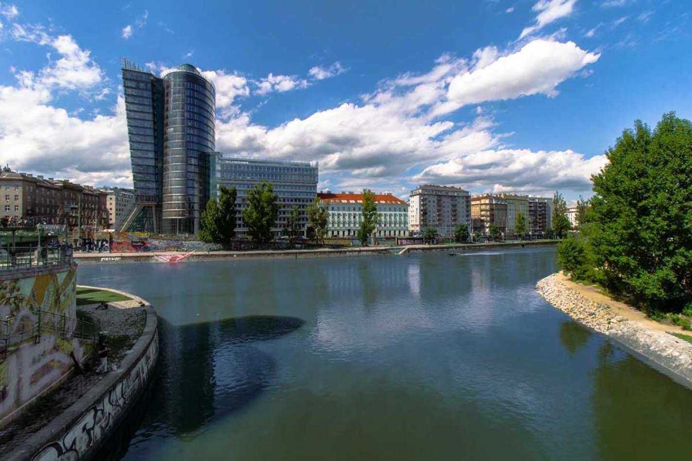 Charming Historical Apartments Near City Centre