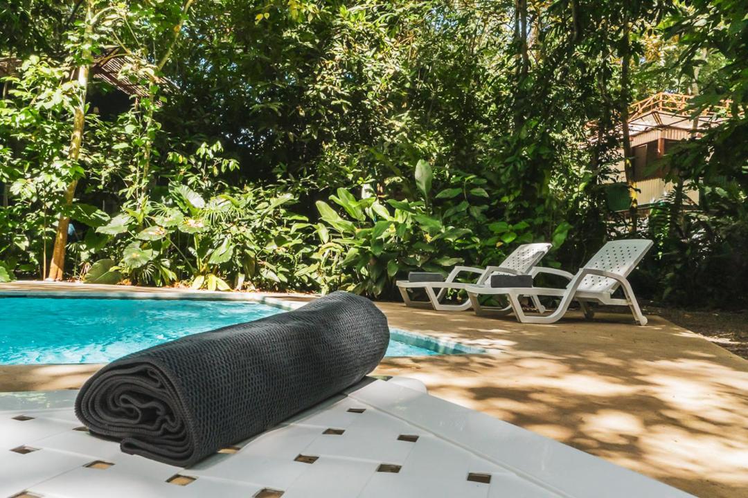 Peaceful Jungle Villa Kona - Pool & Parking for 2 persons
