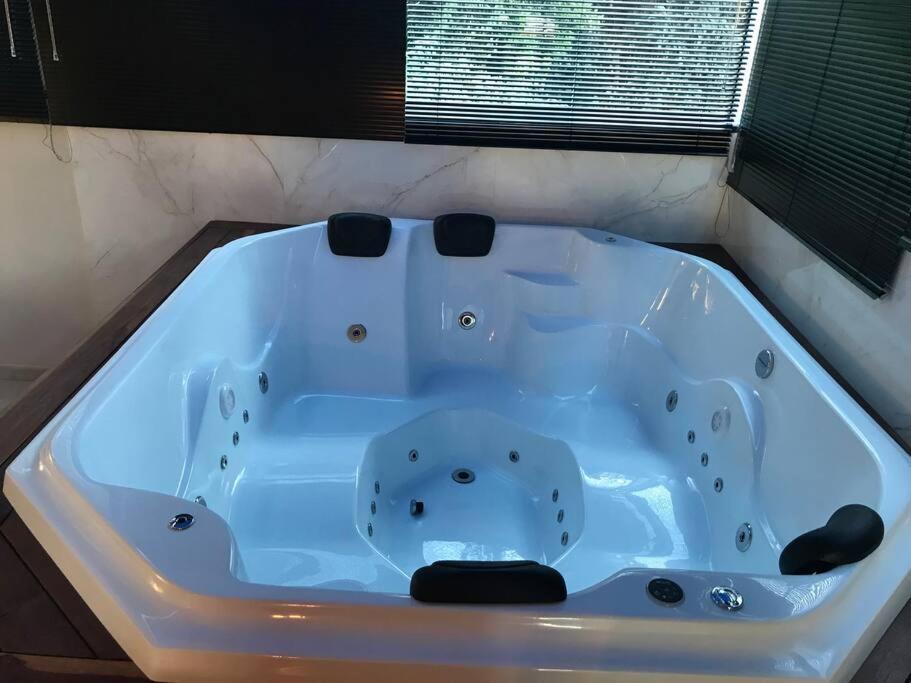 Suite Deluxe Aconchegante com Jacuzzi Bingen Petrópolis