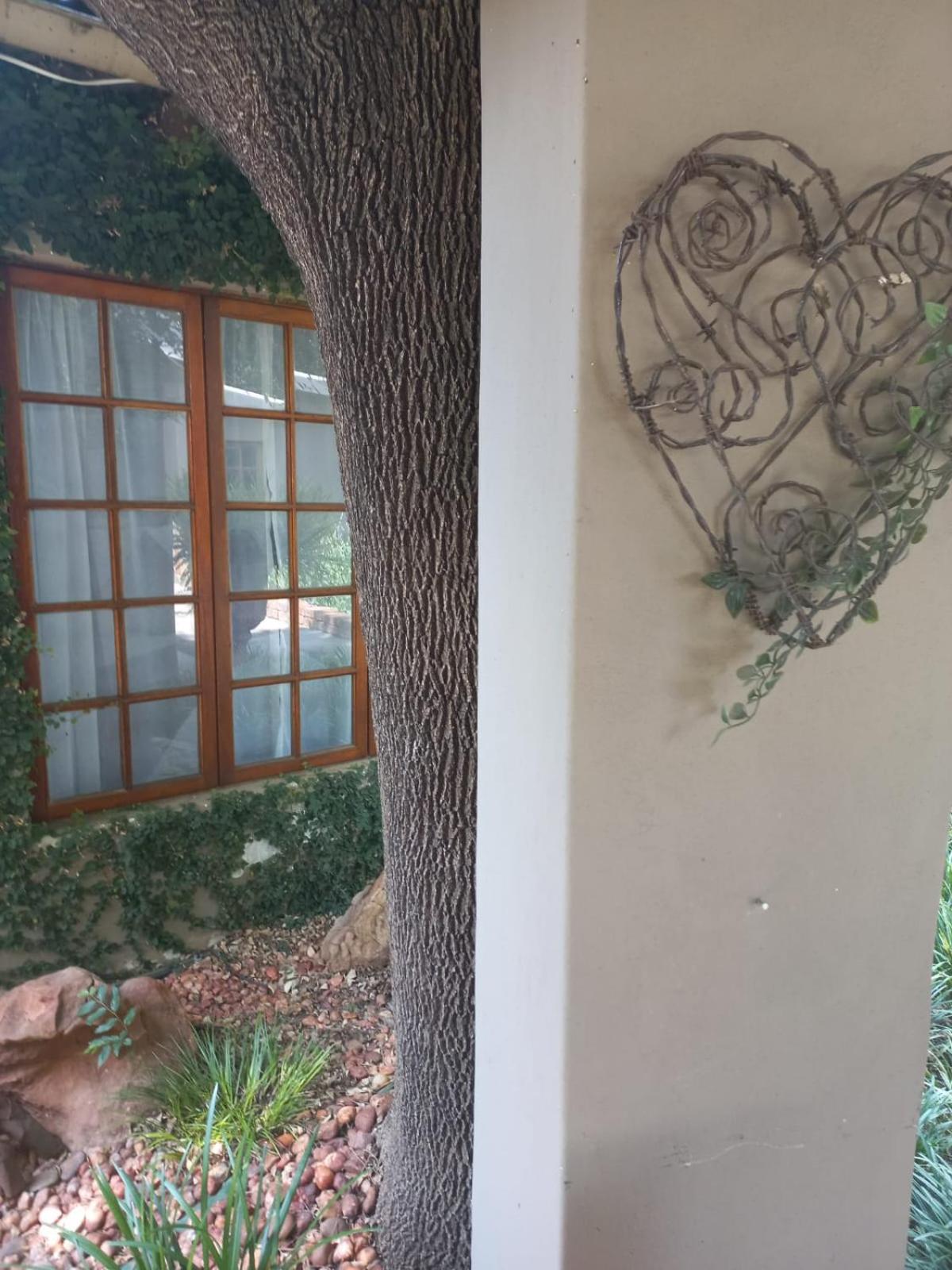 J'Cups Guest House