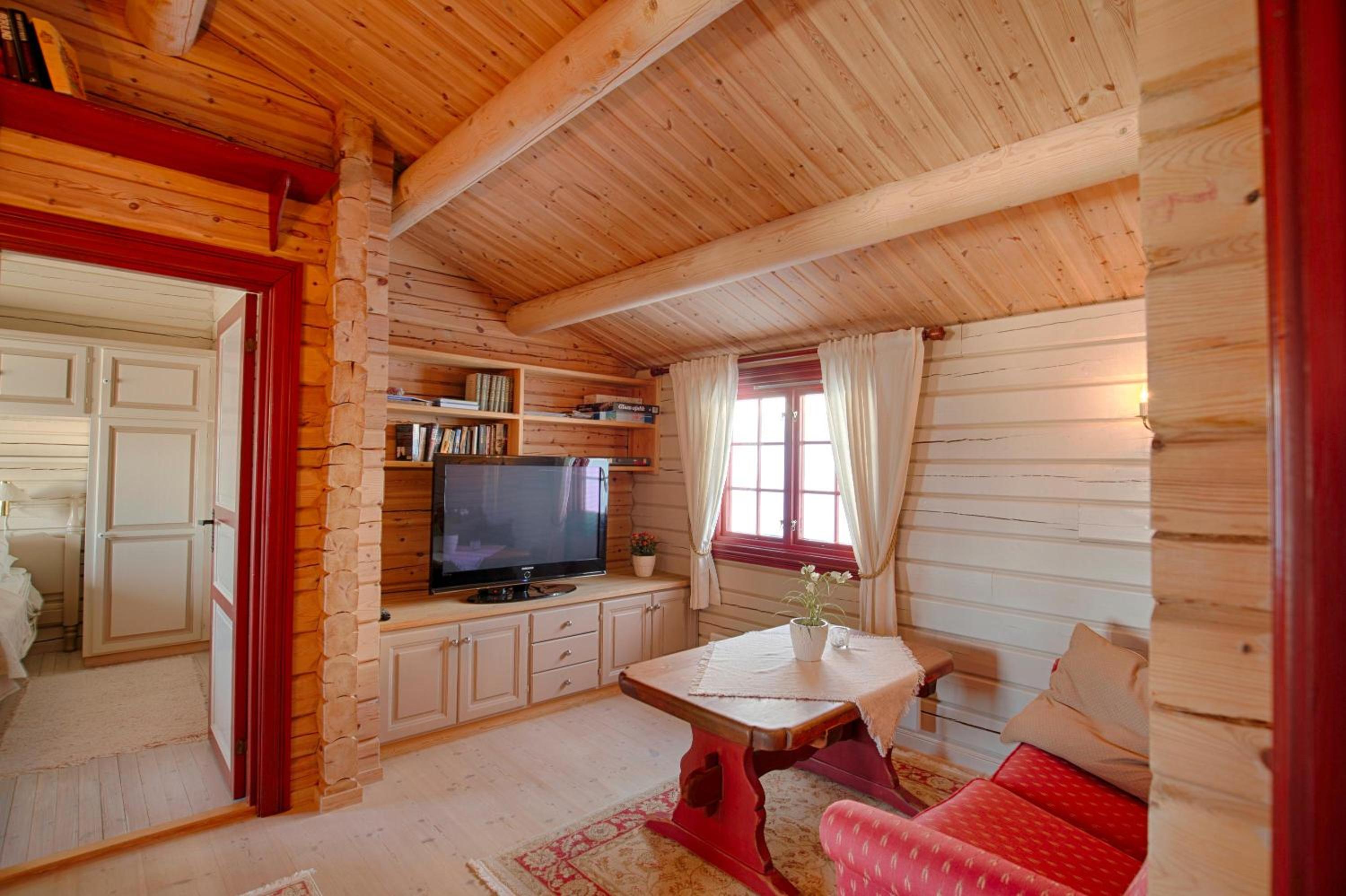 Charming cabin Near Jotunheimen Trails view 3