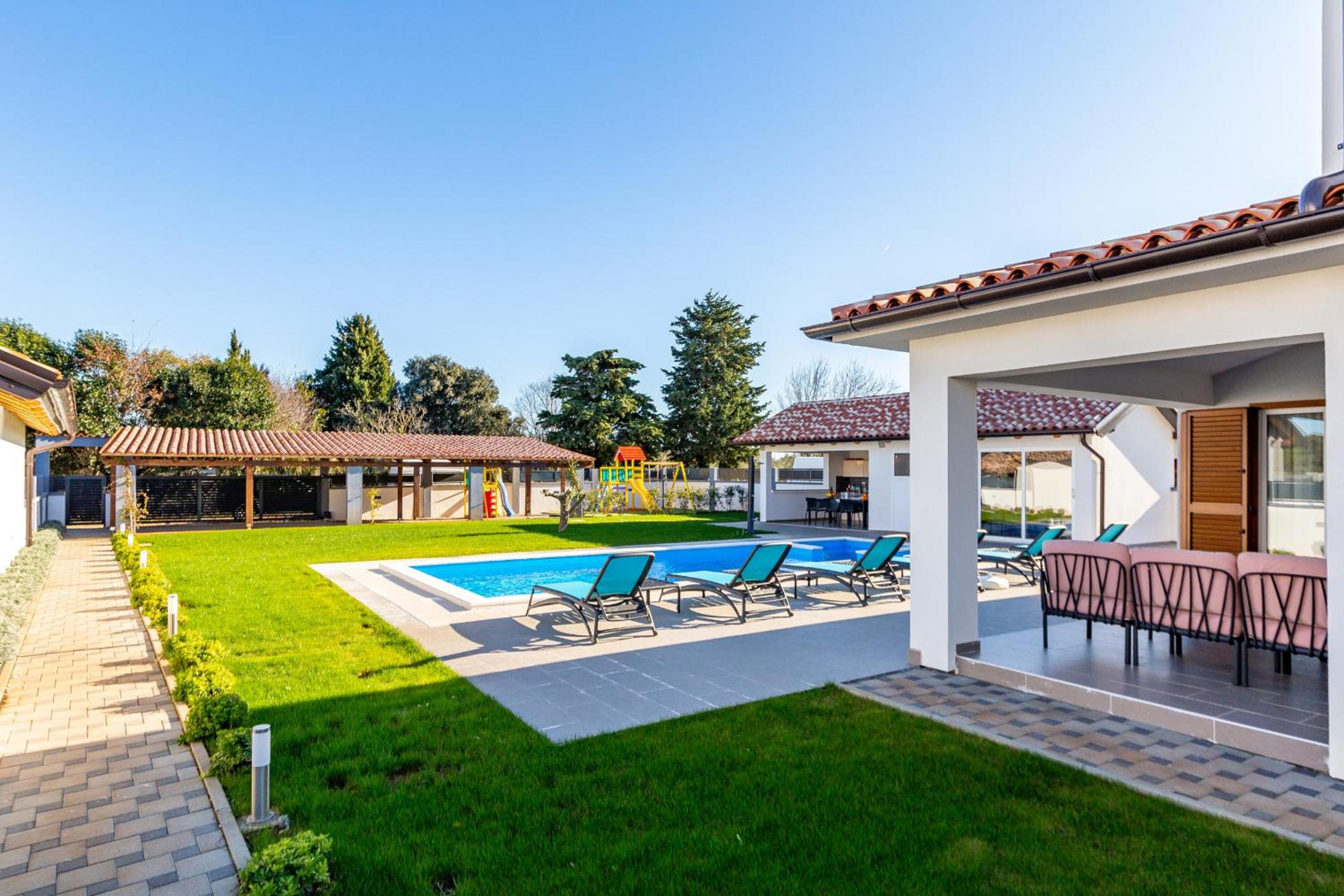Villa Alba Bianca near Pula for 6 people with children playground and wellness view 4