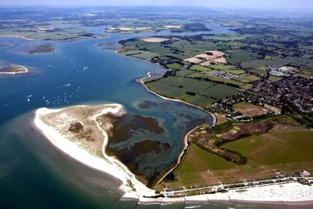 Sheepwash Barn West Wittering- peaceful and rural view 4