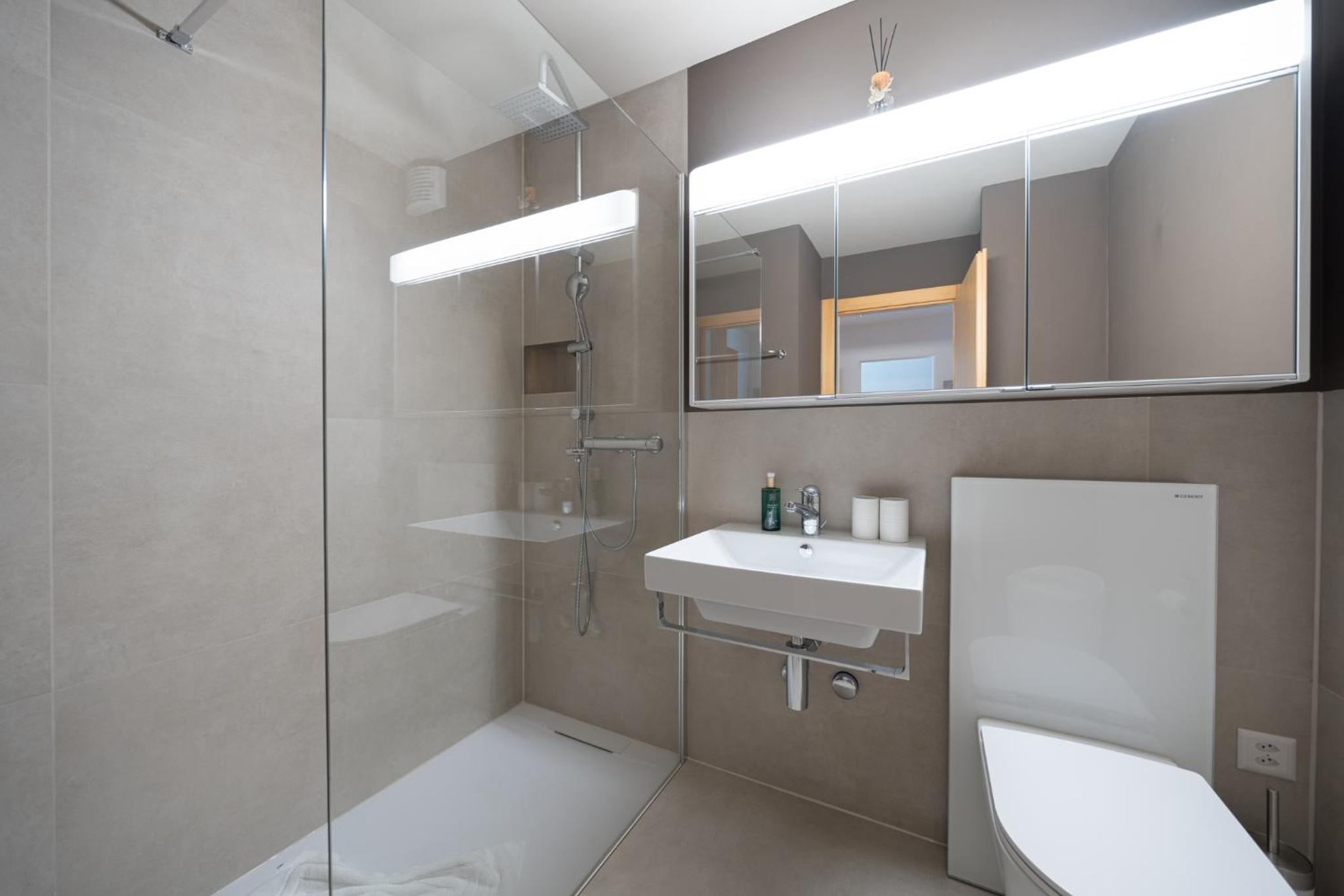 Galerie Obersee 3E - Top Lage- Zentrum Arosa - by Arosa Stay