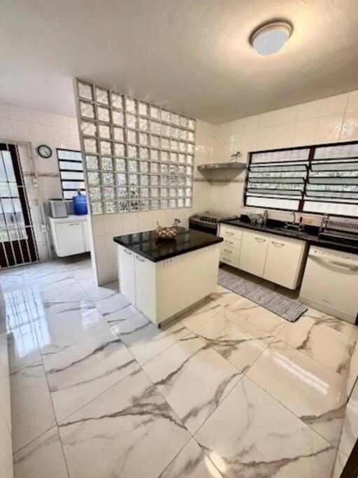 Chácara Luxo c/ Vista – Ao Lado do Outlet Catarina