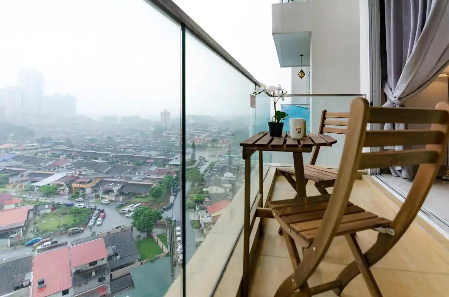 A Chic 3BR KSL DEsplanade Residence FREE Parking