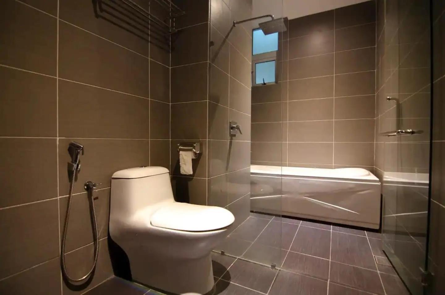 A Chic 3BR KSL DEsplanade Residence FREE Parking