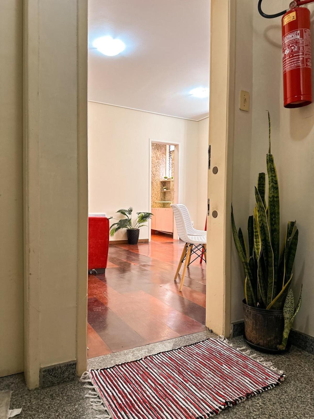 Apê Letícia I Ar condicionado, wifi e garagem na Zona Sul de BH