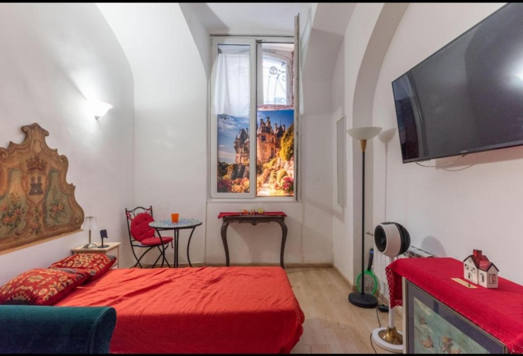 crescenziovaticanflat