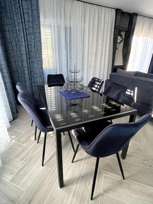Boutique Family Design Villa near Sea