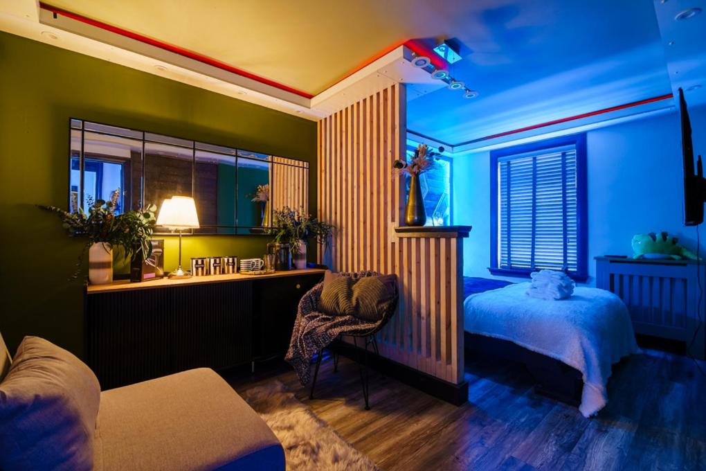 hotel room