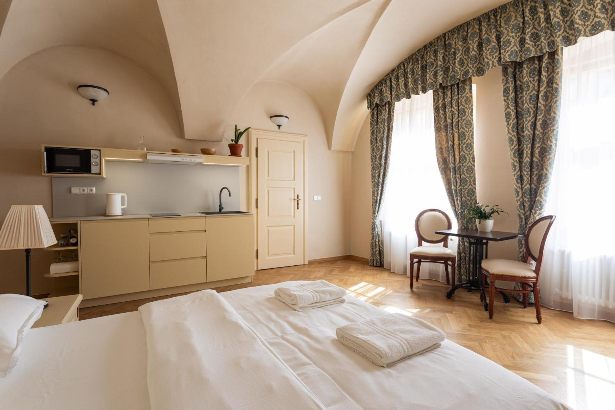 Residence Thunovska