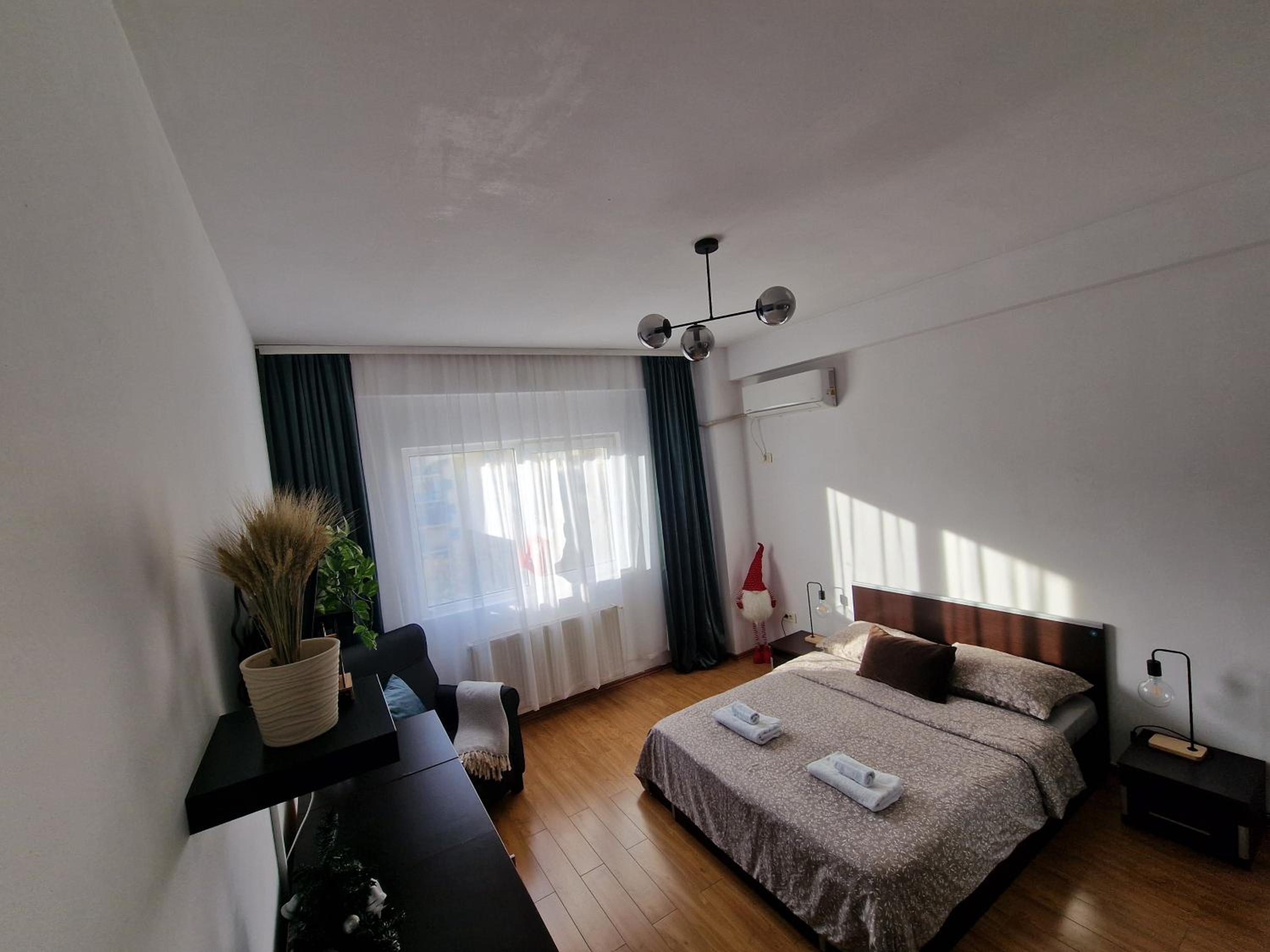 Cosy Spacious Apartment with Parking, Wi-Fi, Smart-TV Netflix view 2
