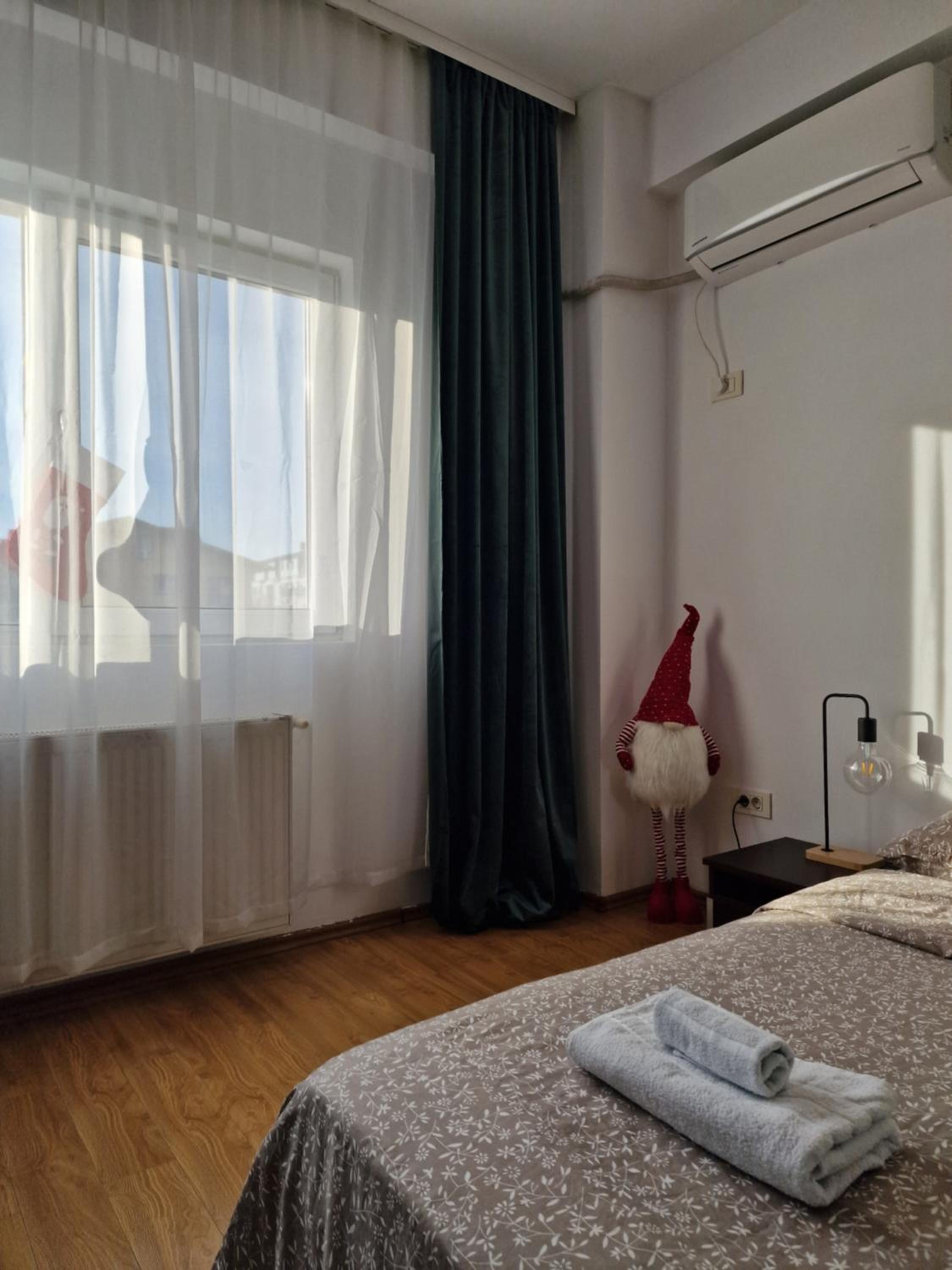 Cosy Spacious Apartment with Parking, Wi-Fi, Smart-TV Netflix view 3