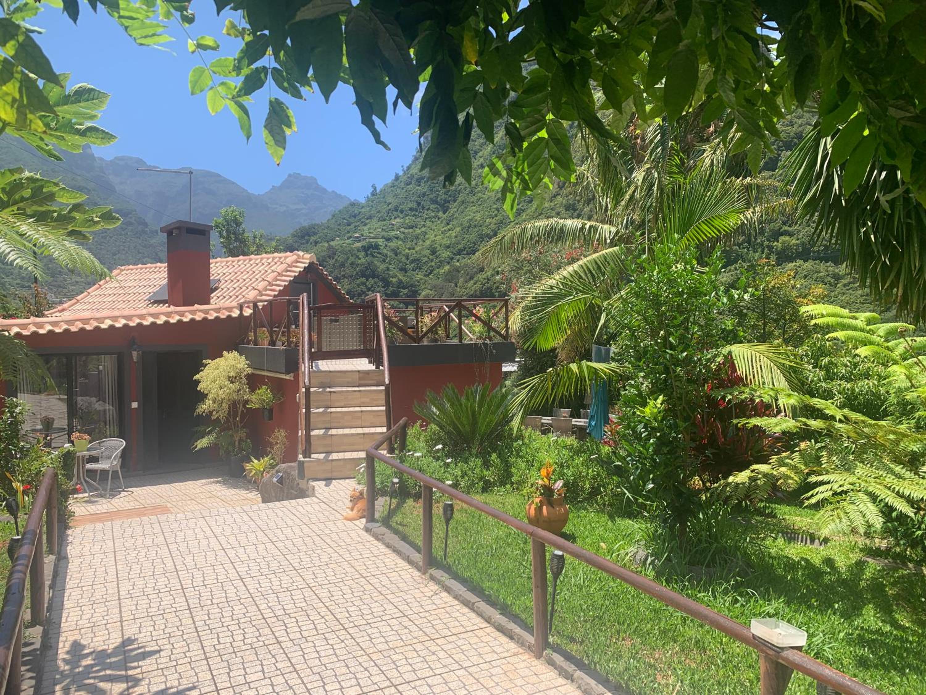 Hotel maderedocevida - Image 1