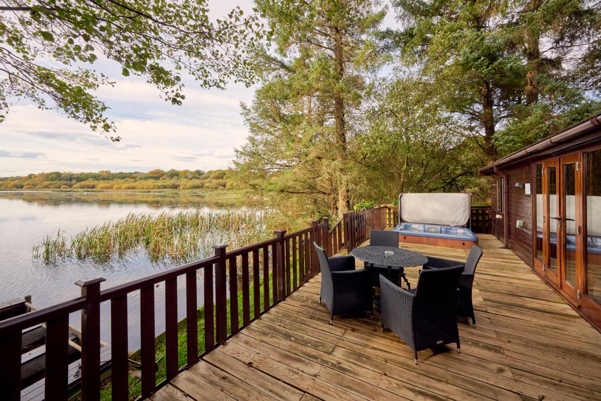 Buzzard Lodge with Hot-tub