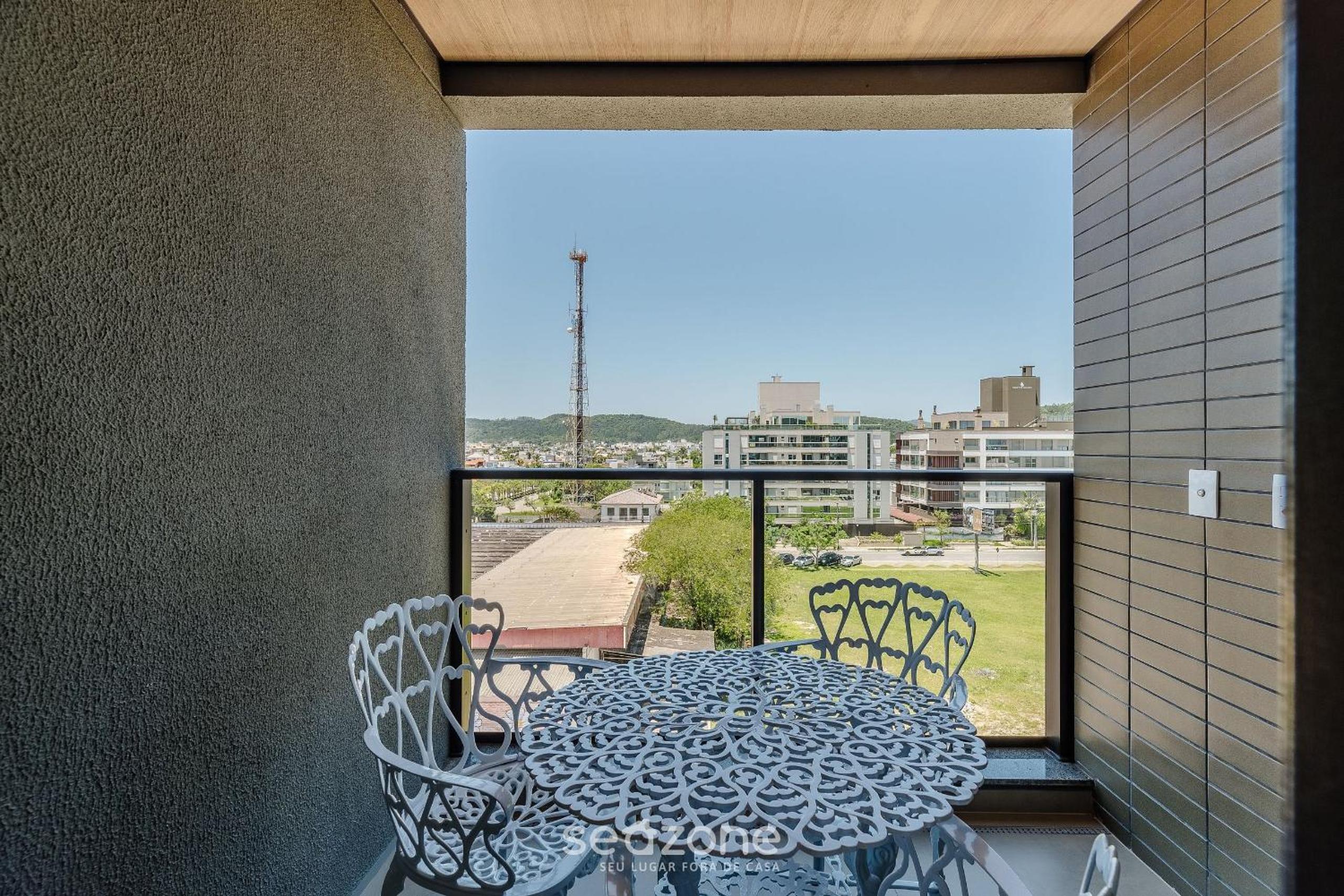 Cond Apartments Vila do Lago in Jurerê - VLO