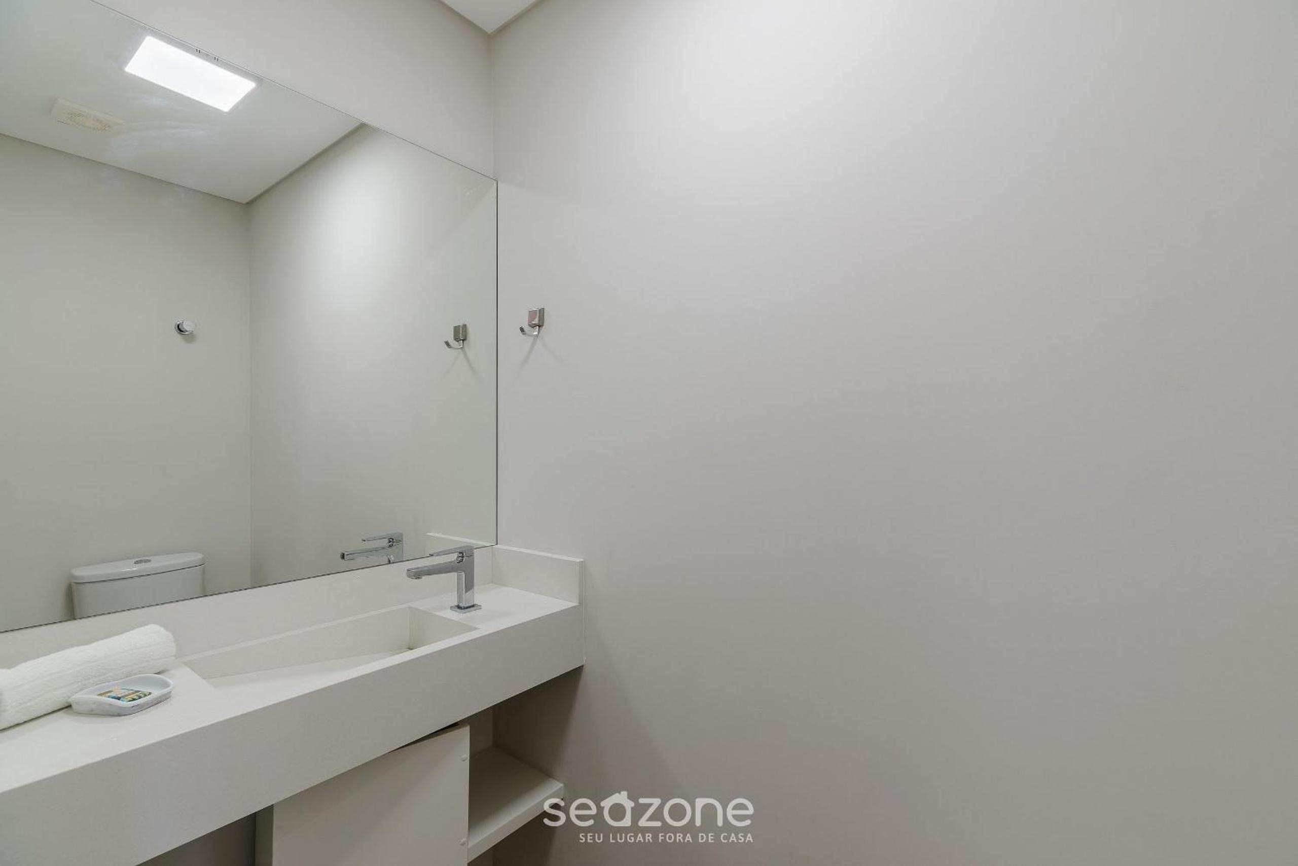 Cond Apartments Vila do Lago in Jurerê - VLO