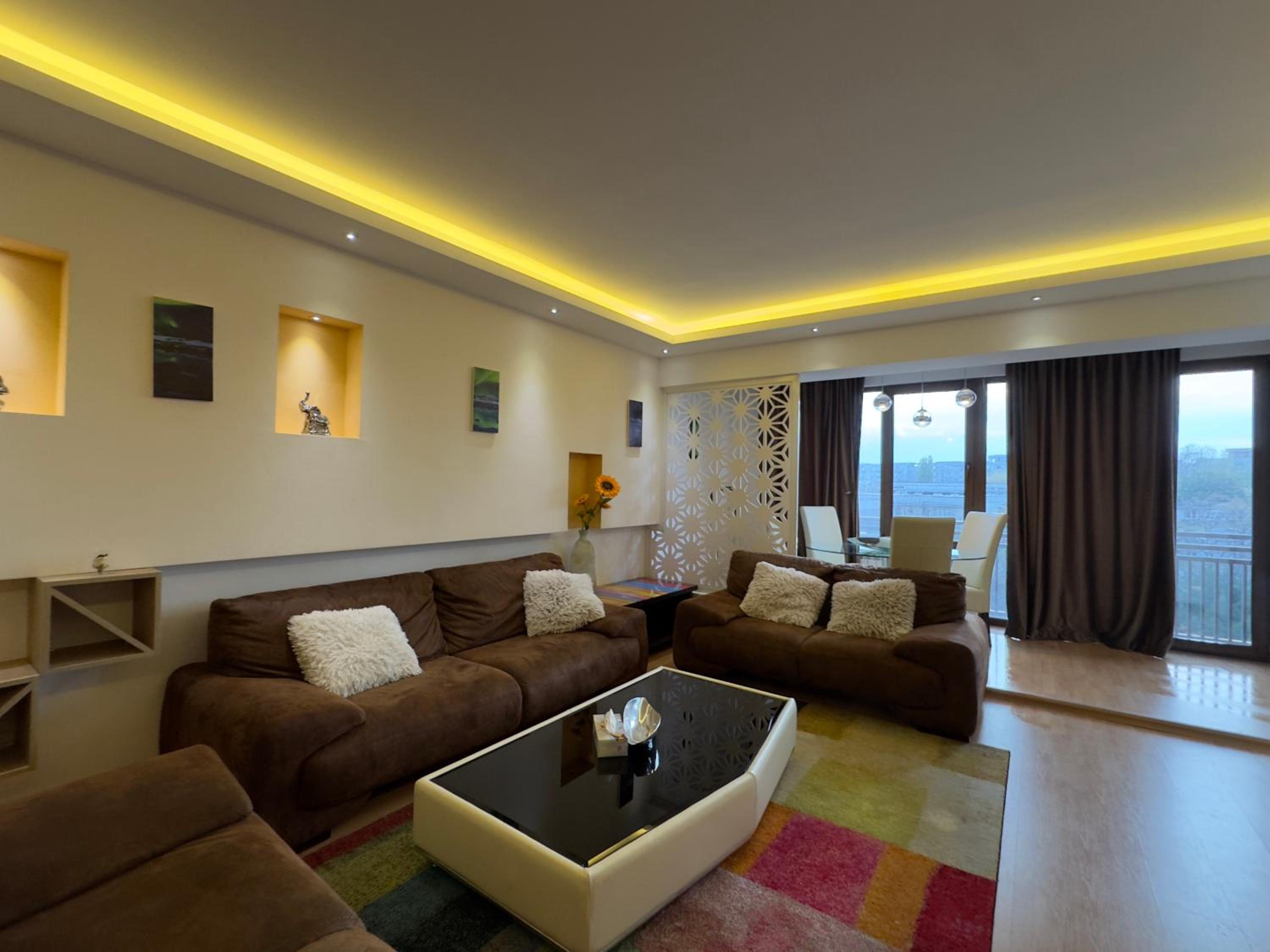 Executive Flat by CHR Luxury Property