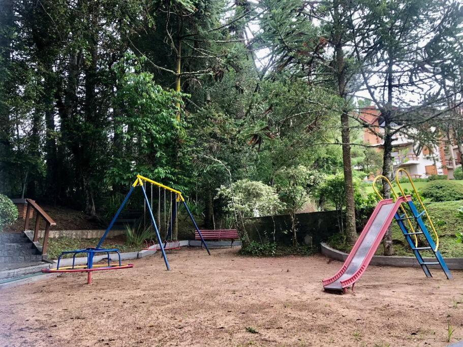 Apartamento encantador e tranquilo com lareira !