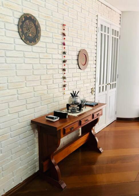 Apartamento encantador e tranquilo com lareira !