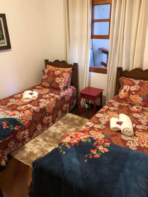 Apartamento encantador e tranquilo com lareira !