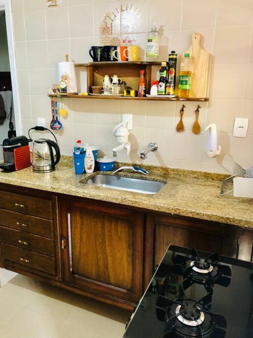 Apartamento encantador e tranquilo com lareira !