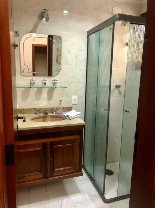 Apartamento encantador e tranquilo com lareira !
