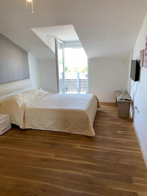Grey Beach Apartment