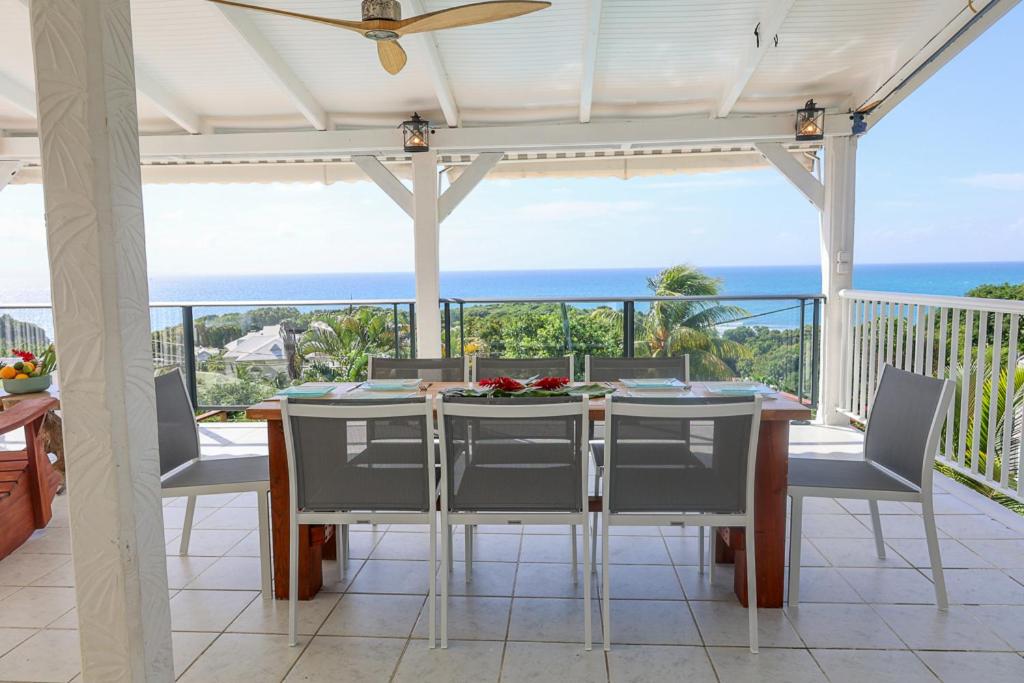 Villa Constellation vue Mer piscine et plage à pied