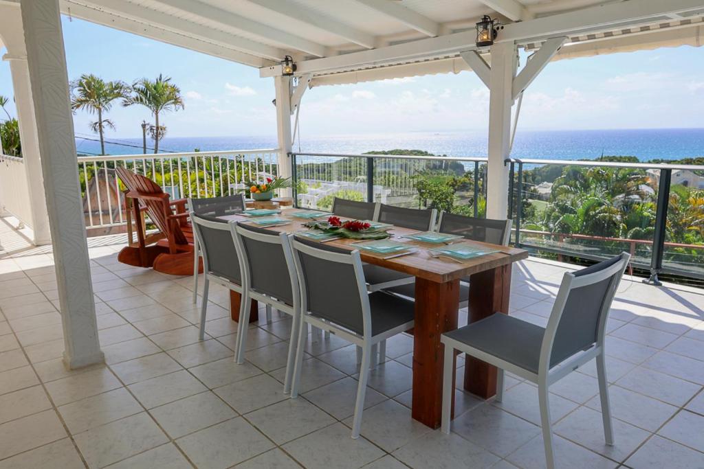 Villa Constellation vue Mer piscine et plage à pied