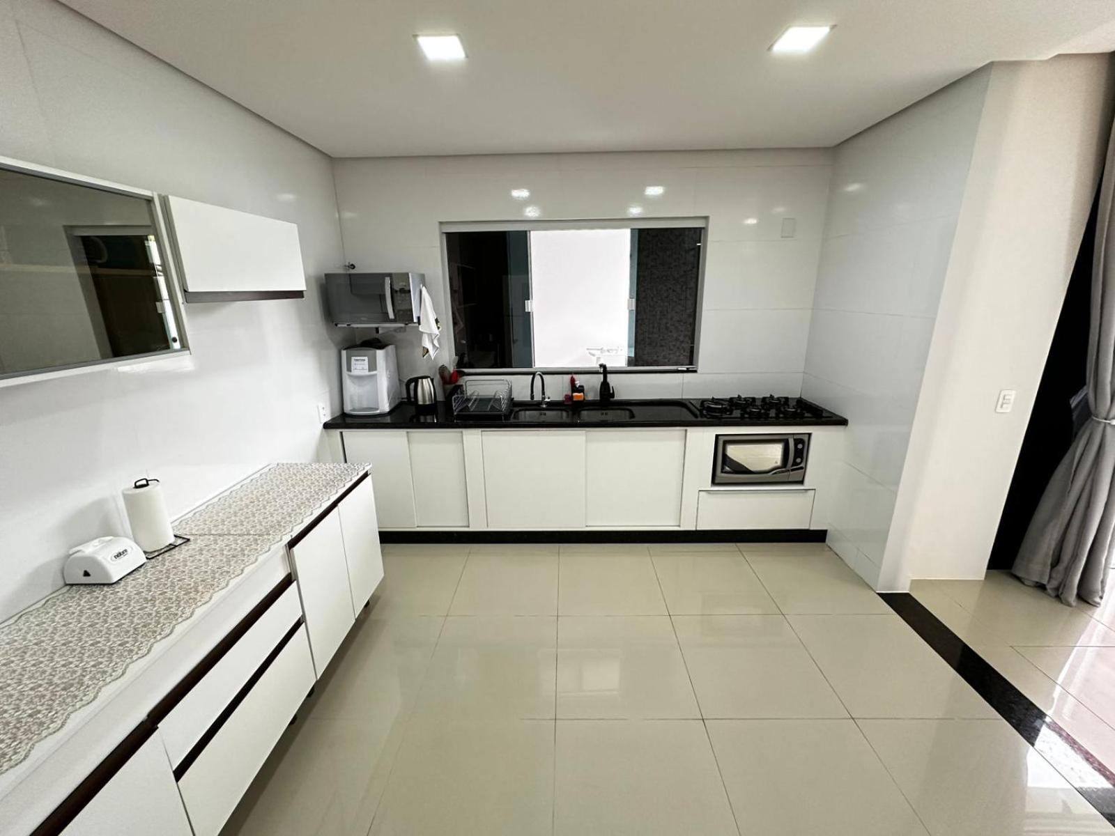 Casa Alto Padrão Com Piscina - Canasvieiras