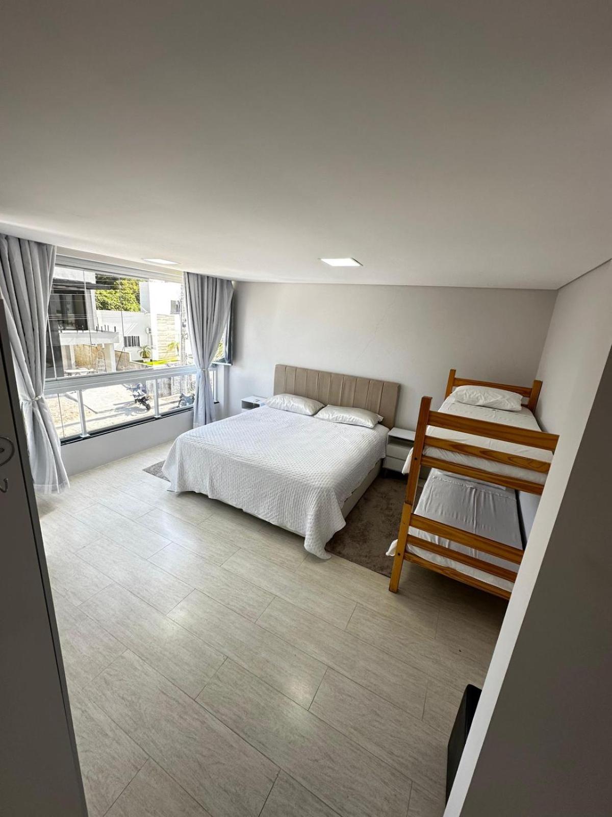 Casa Alto Padrão Com Piscina - Canasvieiras