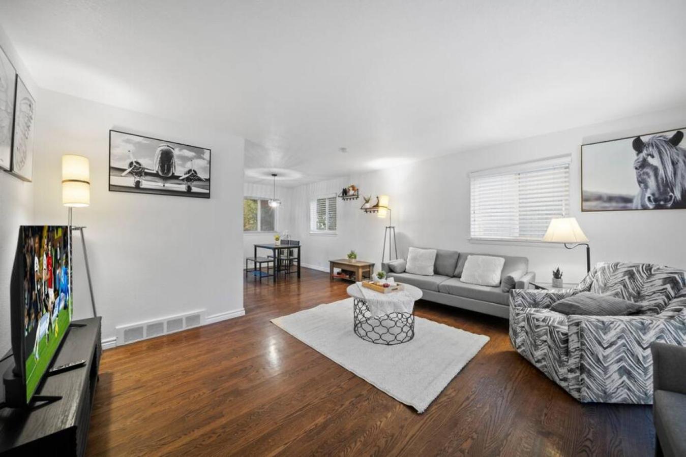 Charming Urban Getaway in Downtown Birmingham -Modern City Vibes view 2