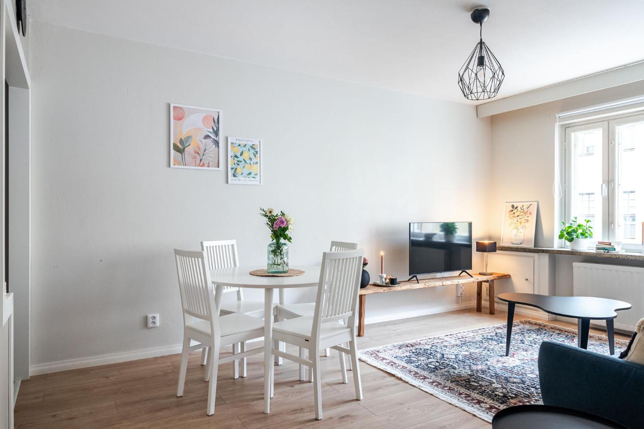 Charming 1BR City Apartment with Great Location