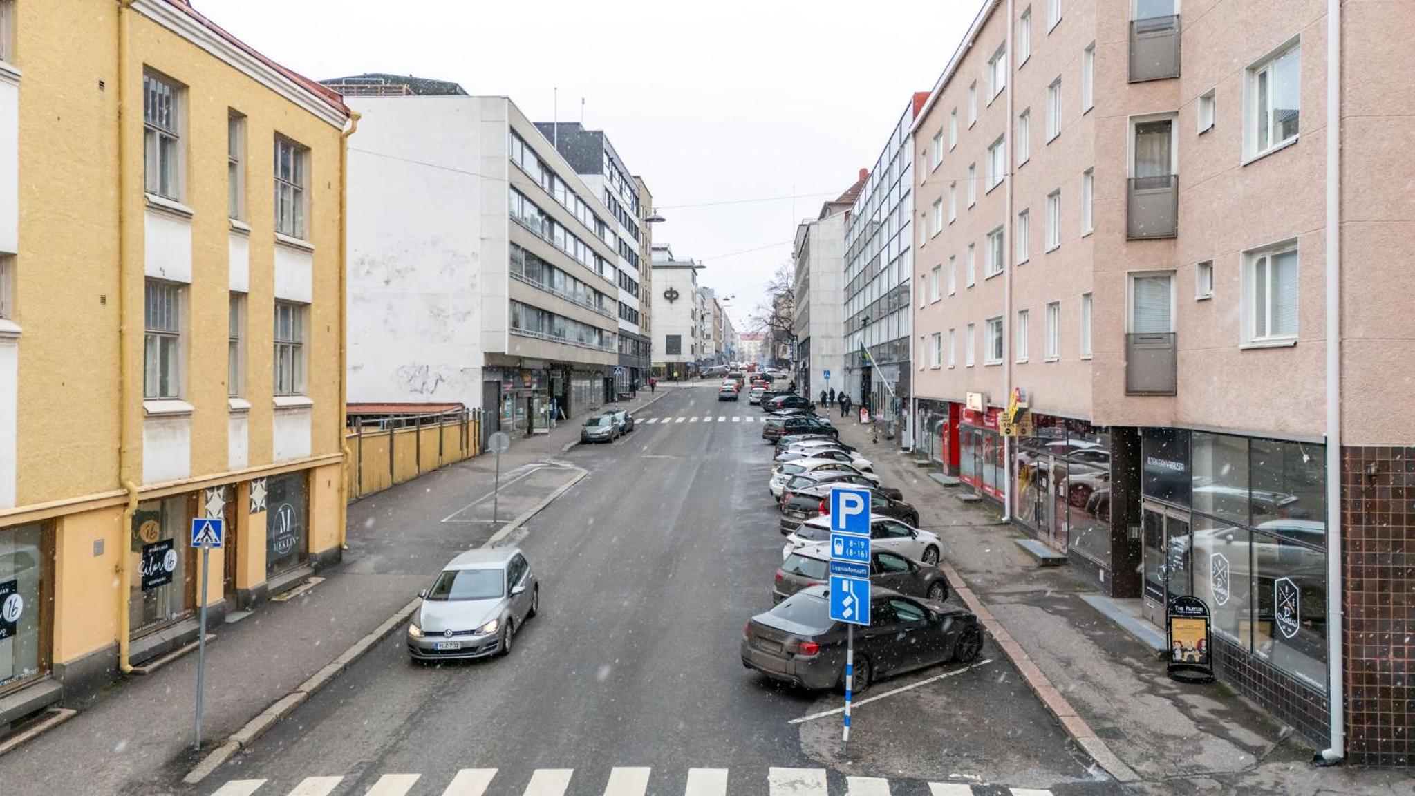 Charming 1BR City Apartment with Great Location