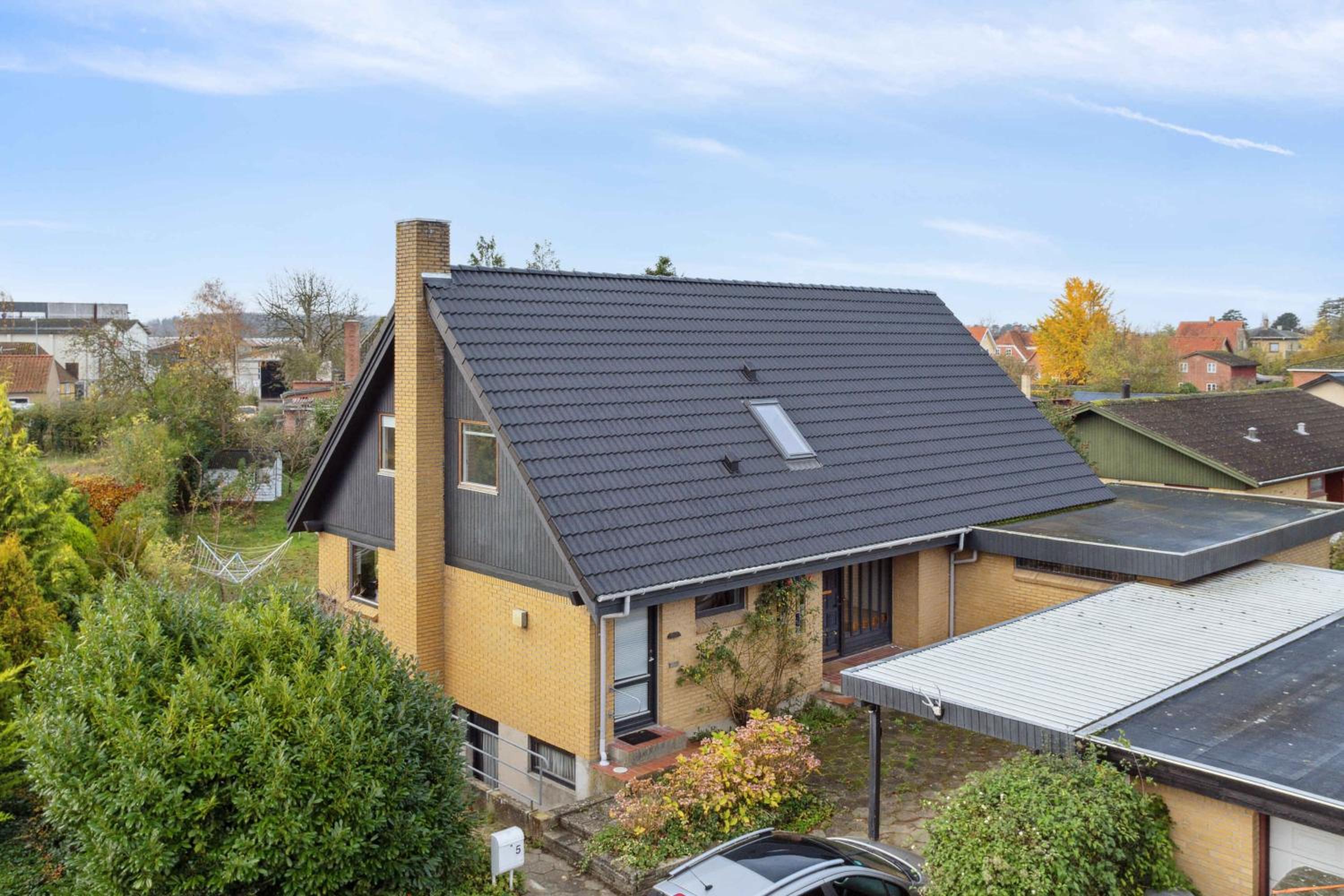 Large Summer House In Bandholm On Lolland