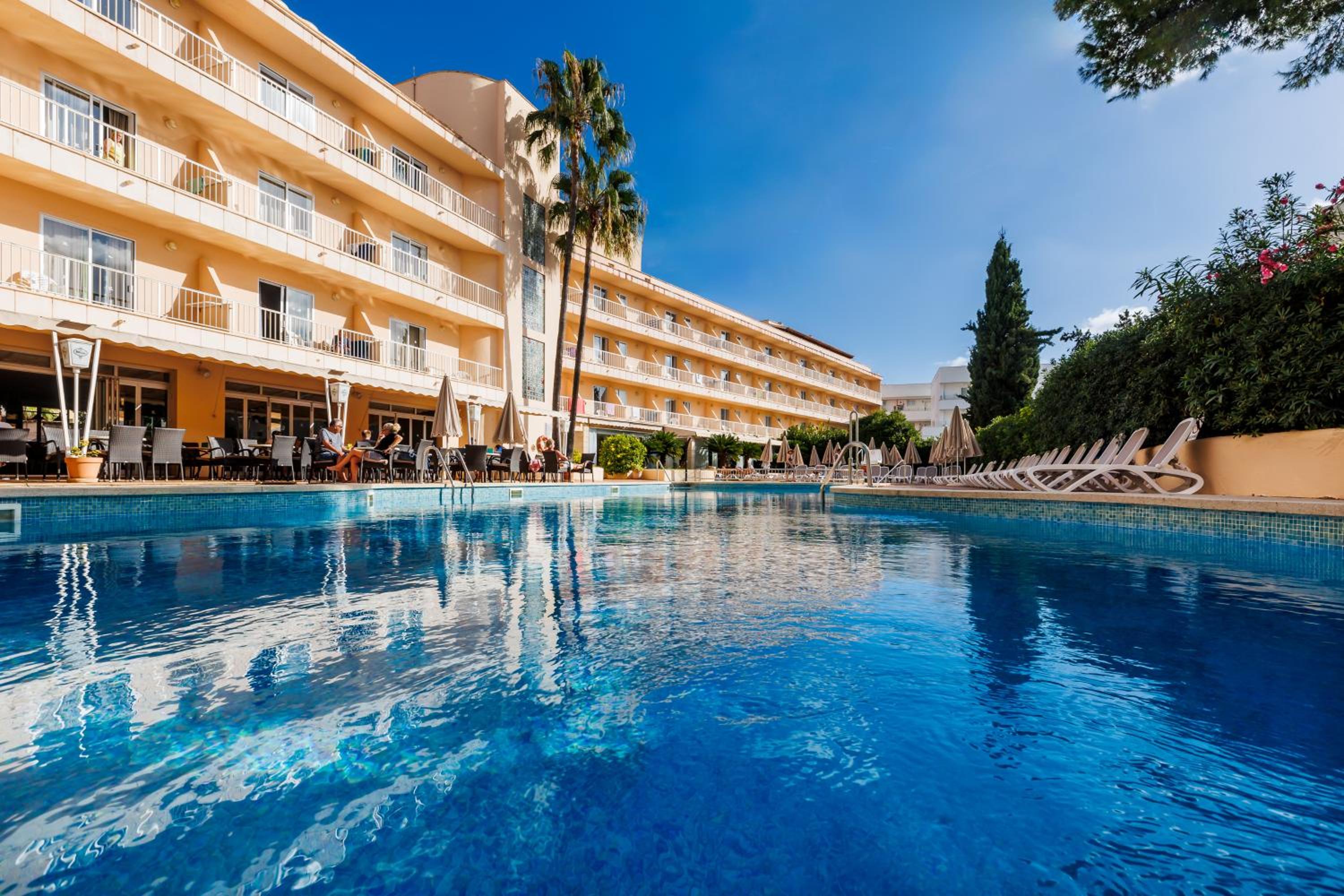 Cala Ratjada Vacations - HOTEL ALONDRA - Property Image 4