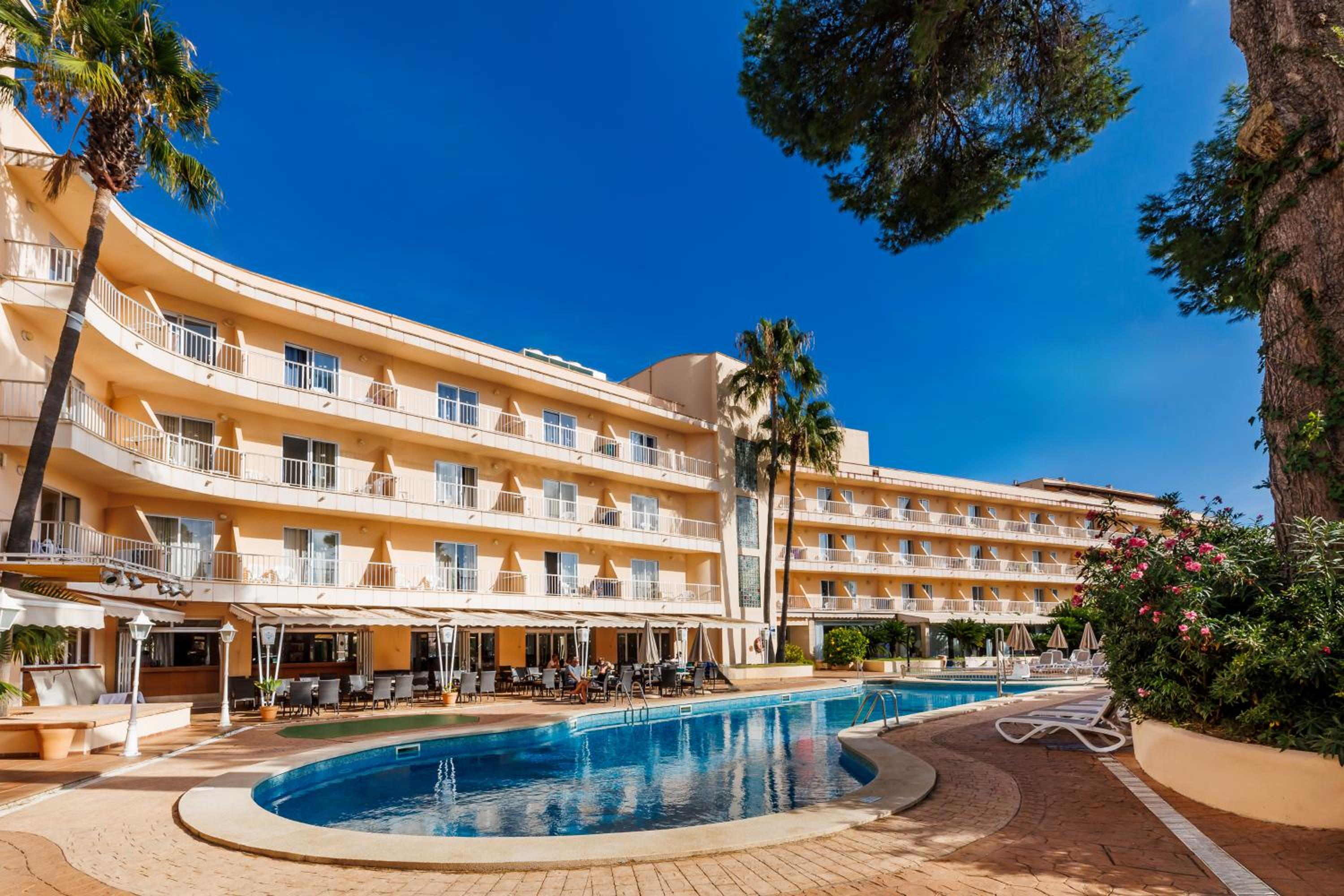 Cala Ratjada Vacations - HOTEL ALONDRA - Property Image 1