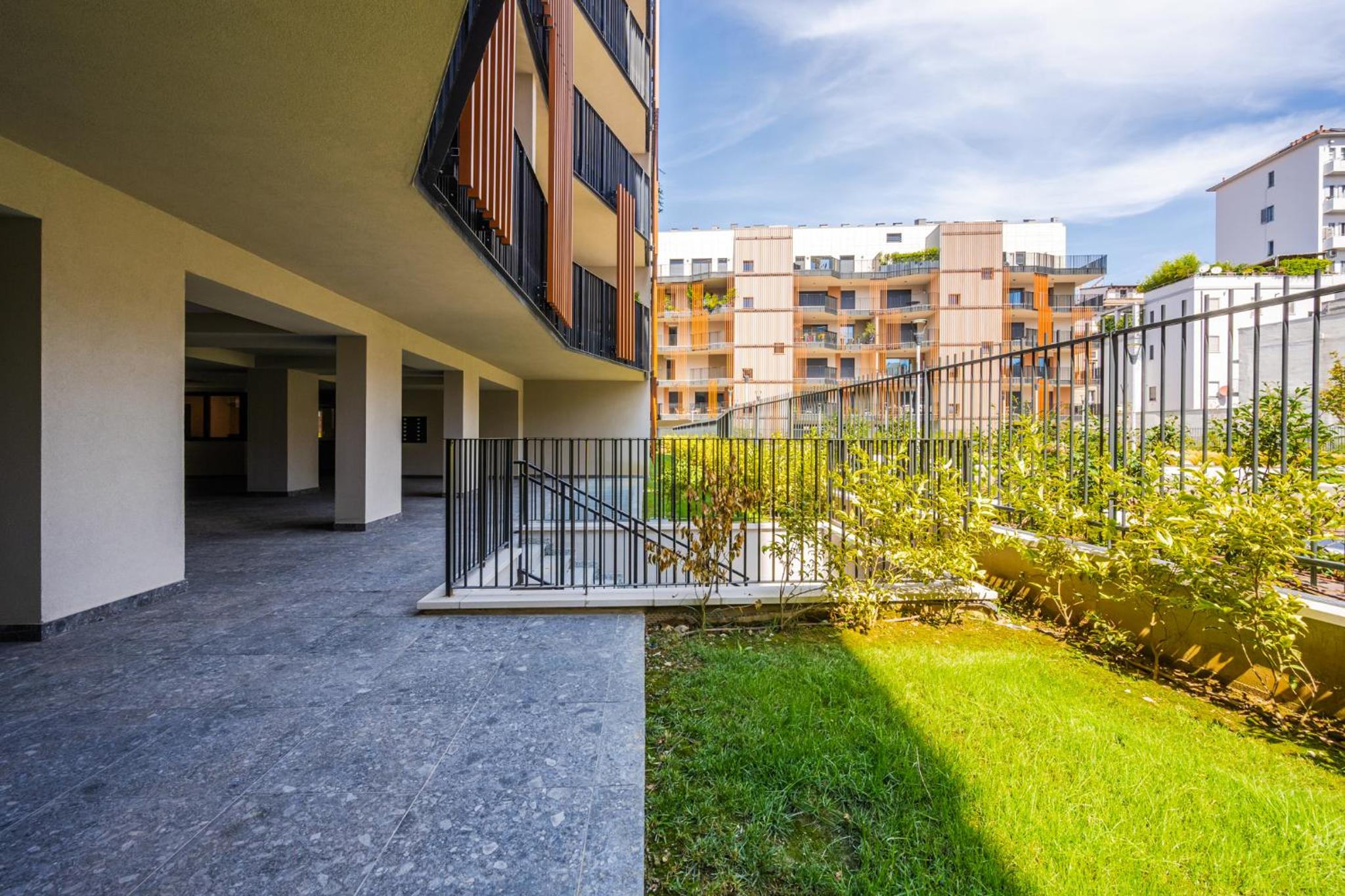 Moderno Appartamento Con Terrazza & Palestra