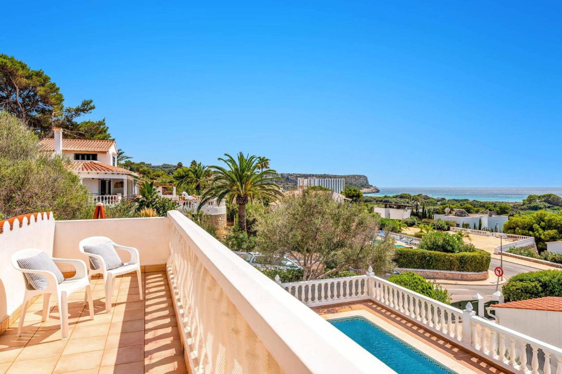 Villa Laurel by Villa Plus