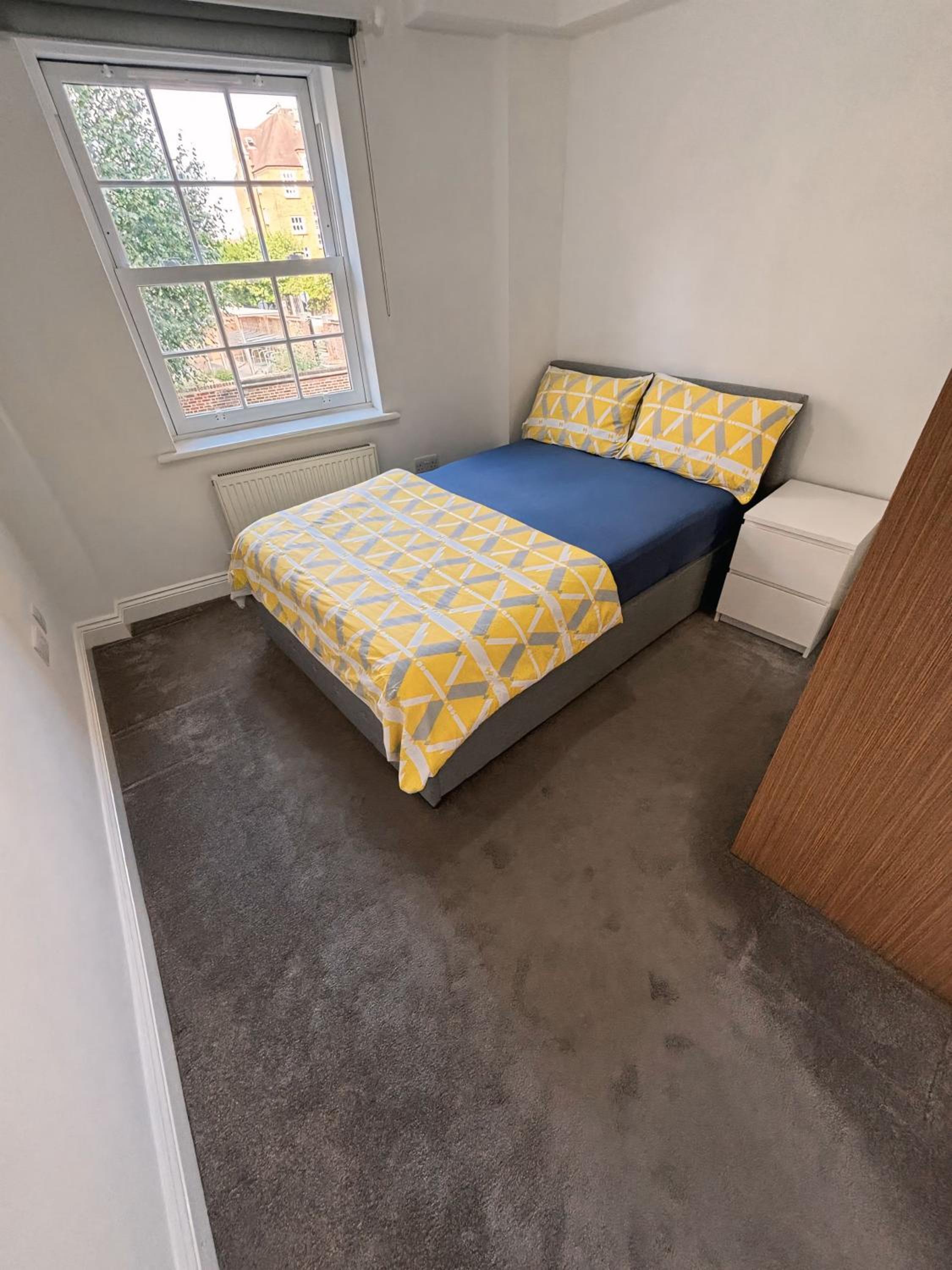 Double Bedroom in Clapham